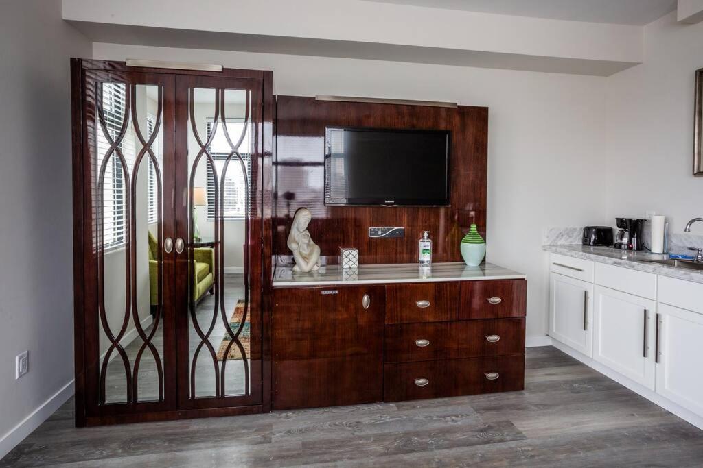 Cali King Size One Bedroom Luxurious Suite In Dtsd San Diego Zewnętrze zdjęcie